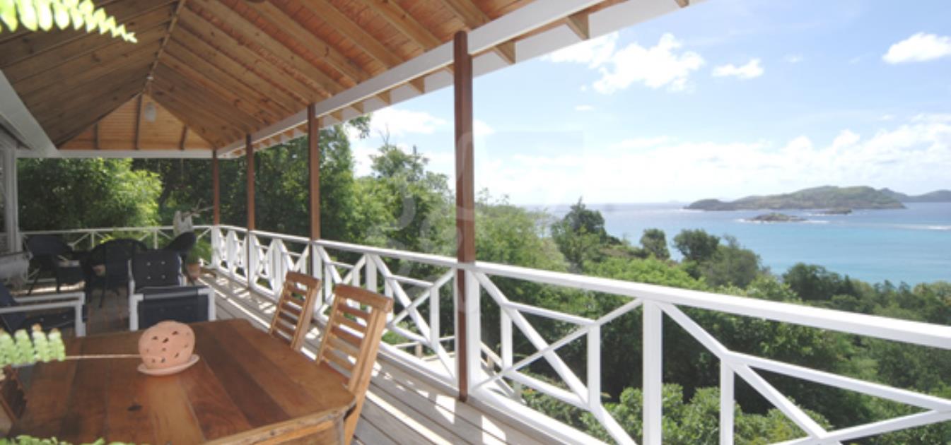 vacation-rentals/st-vincent-and-the-grenadines/bequia/friendship-bay/overlook-villa